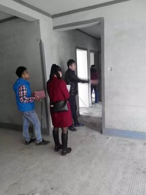 文章附图